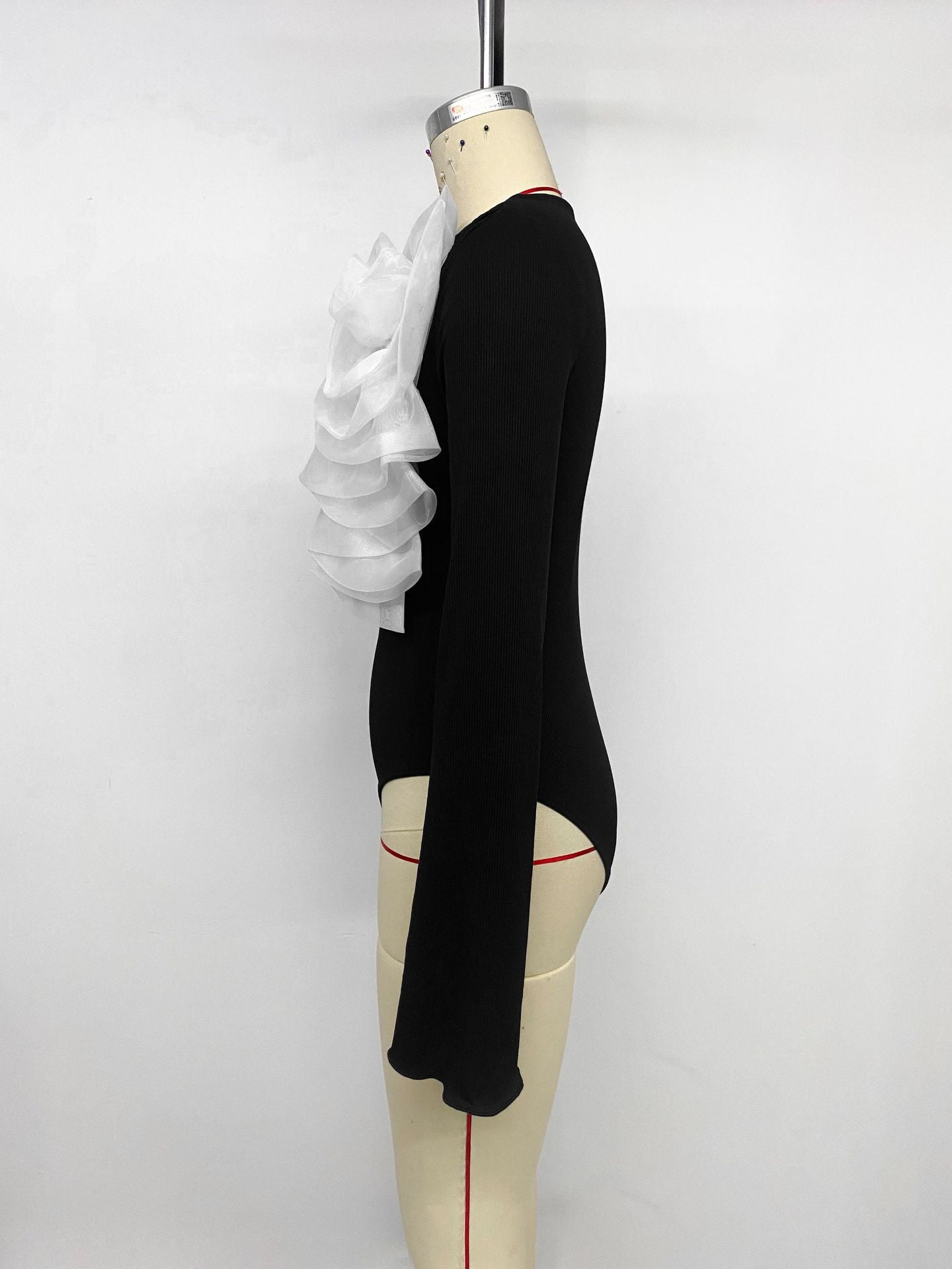 Sweet Design Three Dimensional Floral Decoration Black Long Sleeve Jumpsuit