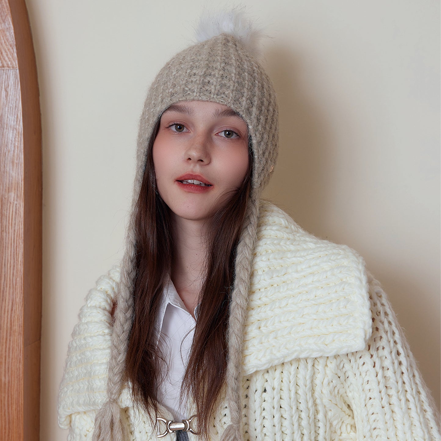 Japanese Solid Color Warm Keeping Earmuffs Hat Women Autumn Winter Fashionable Face Looking Small Knitted Beanie Hat All Matching Sleeve Cap Trendy
