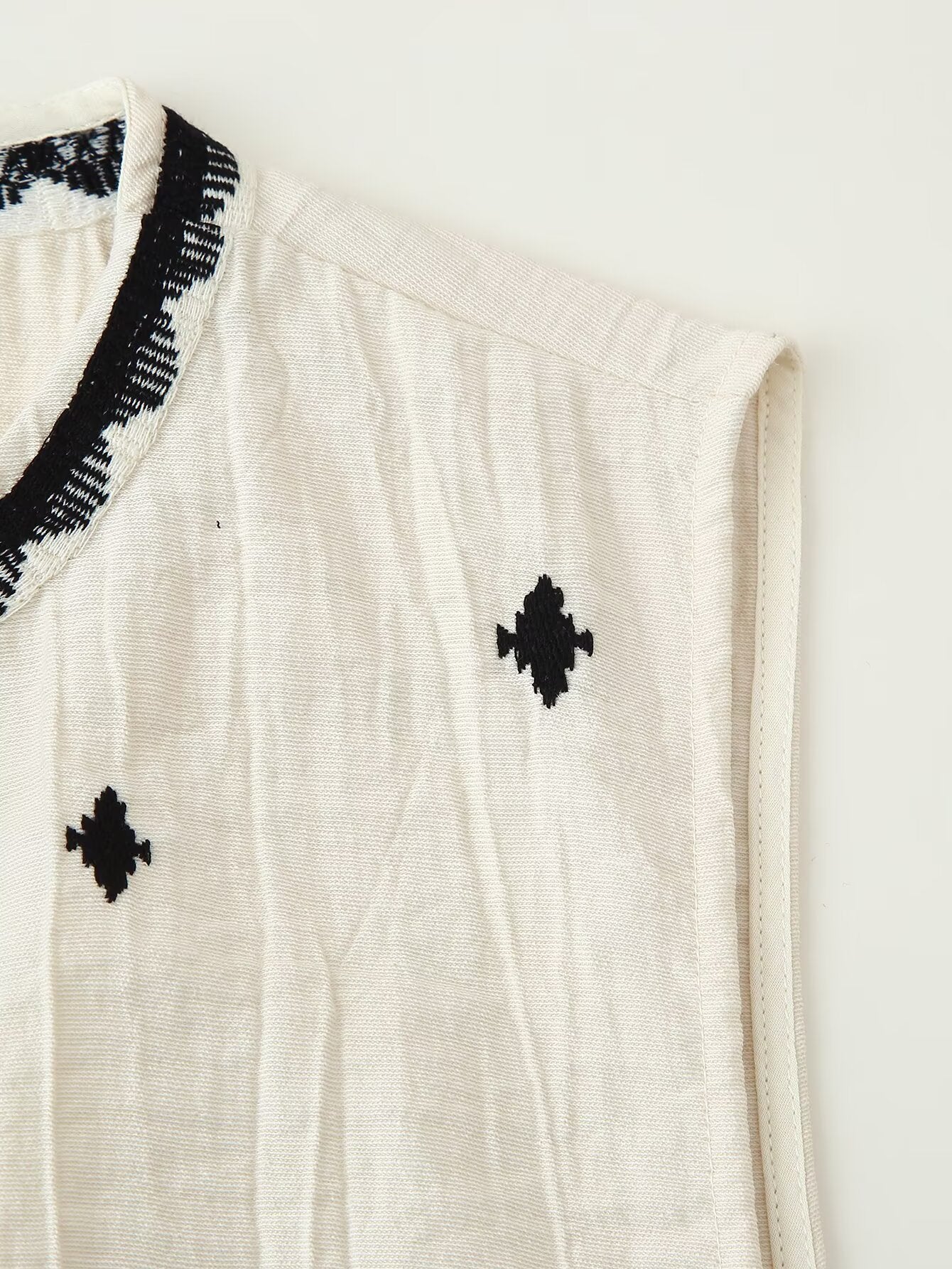 Sleeveless Shirt Top Women Retro Slimming Embroidered Vest Short Sets