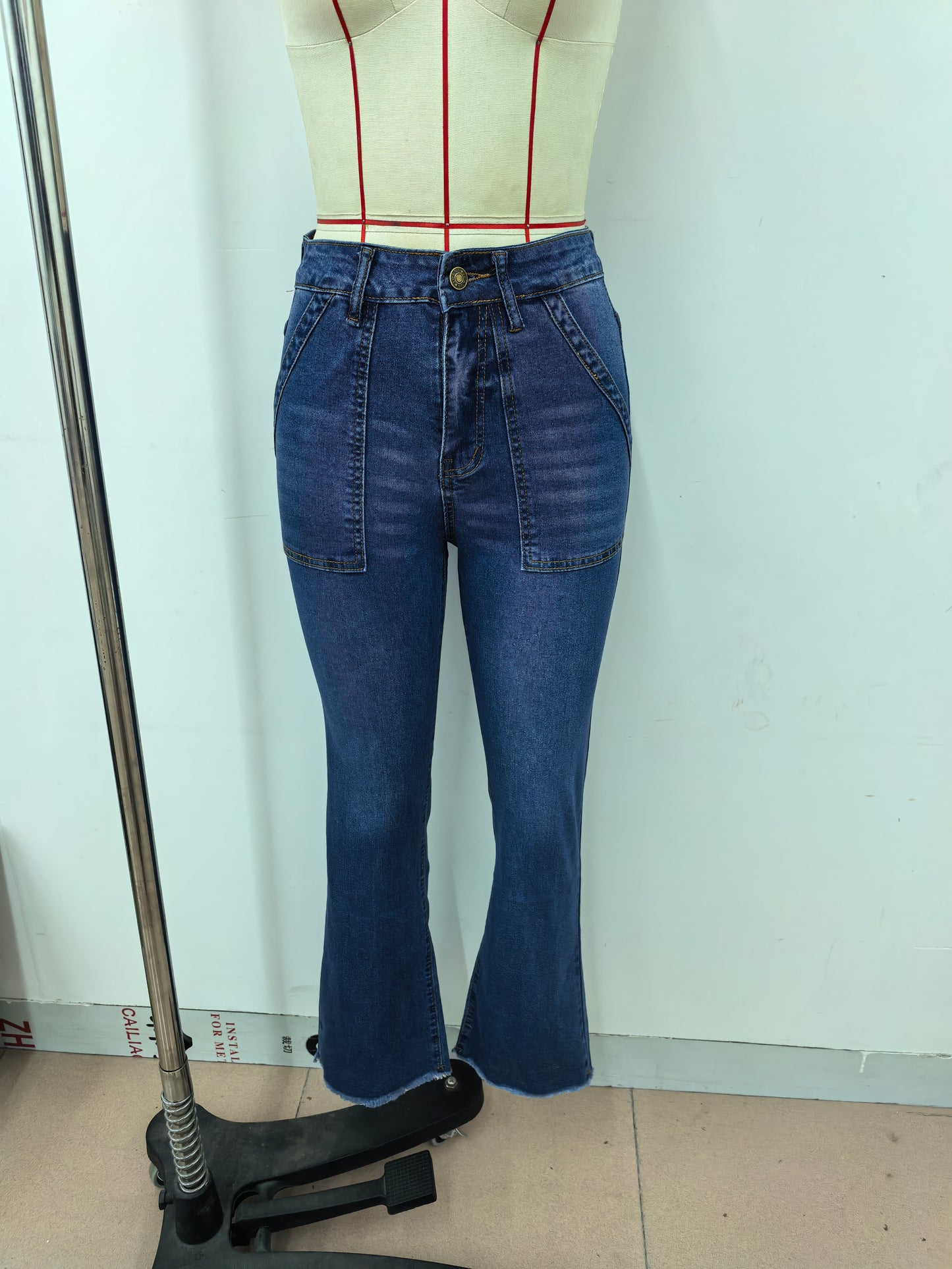 Slim Fitting Cool Jeans Women
