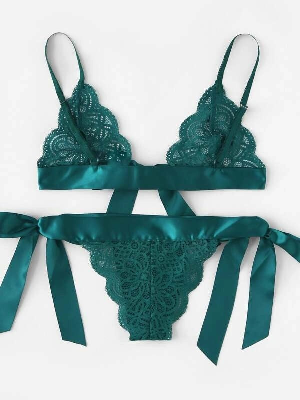 Split Cut Ruffled Sexy Lace Strap Three-Point Sexy Lingerie