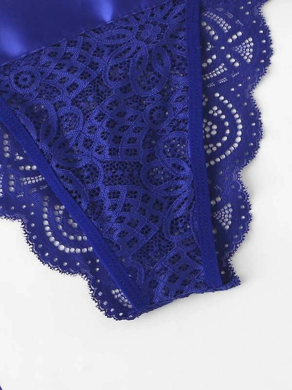 Split Cut Ruffled Sexy Lace Strap Three-Point Sexy Lingerie