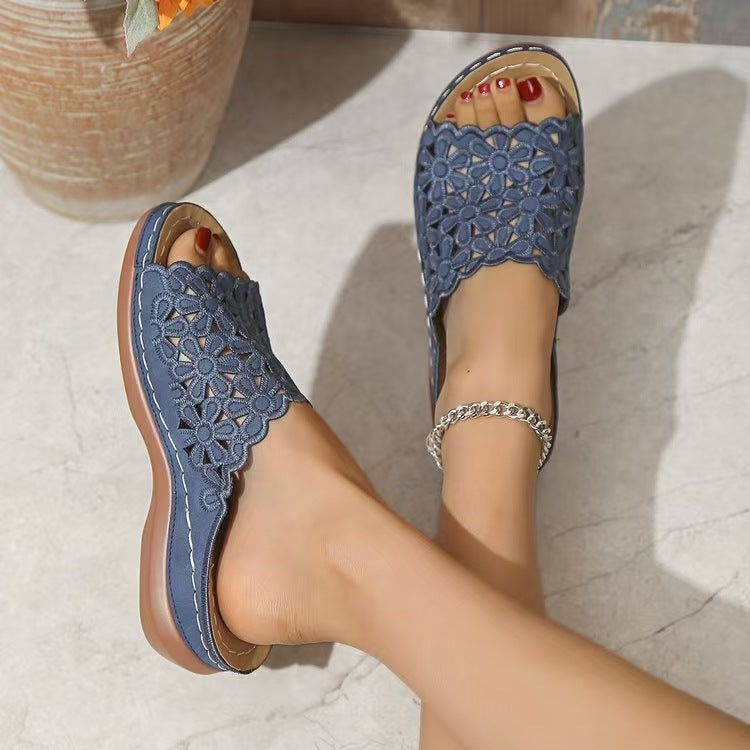 Simple Floral Cutout Platform Slippers Women Outer Wear Wedge Lightweight Beach Slippers