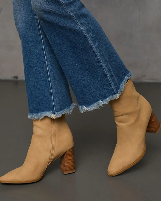 Slim Fitting Cool Jeans Women
