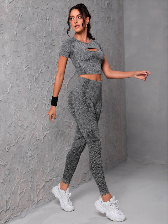 Seamless Knitted Sports Yoga Suit Moisture Wicking Quick Drying Breathable Slim Fit Fitness Yoga Clothes