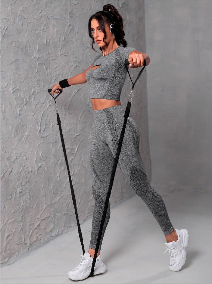 Seamless Knitted Sports Yoga Suit Moisture Wicking Quick Drying Breathable Slim Fit Fitness Yoga Clothes