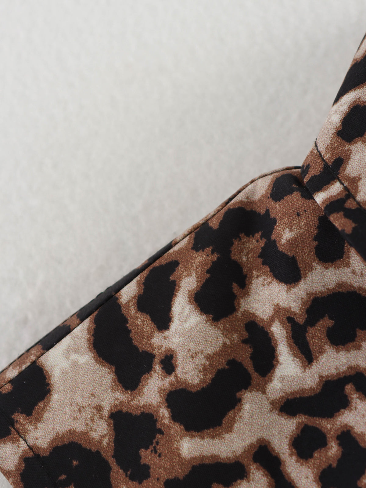 Spring round Neck Single Breasted Leopard Print Vest Vest Top Women