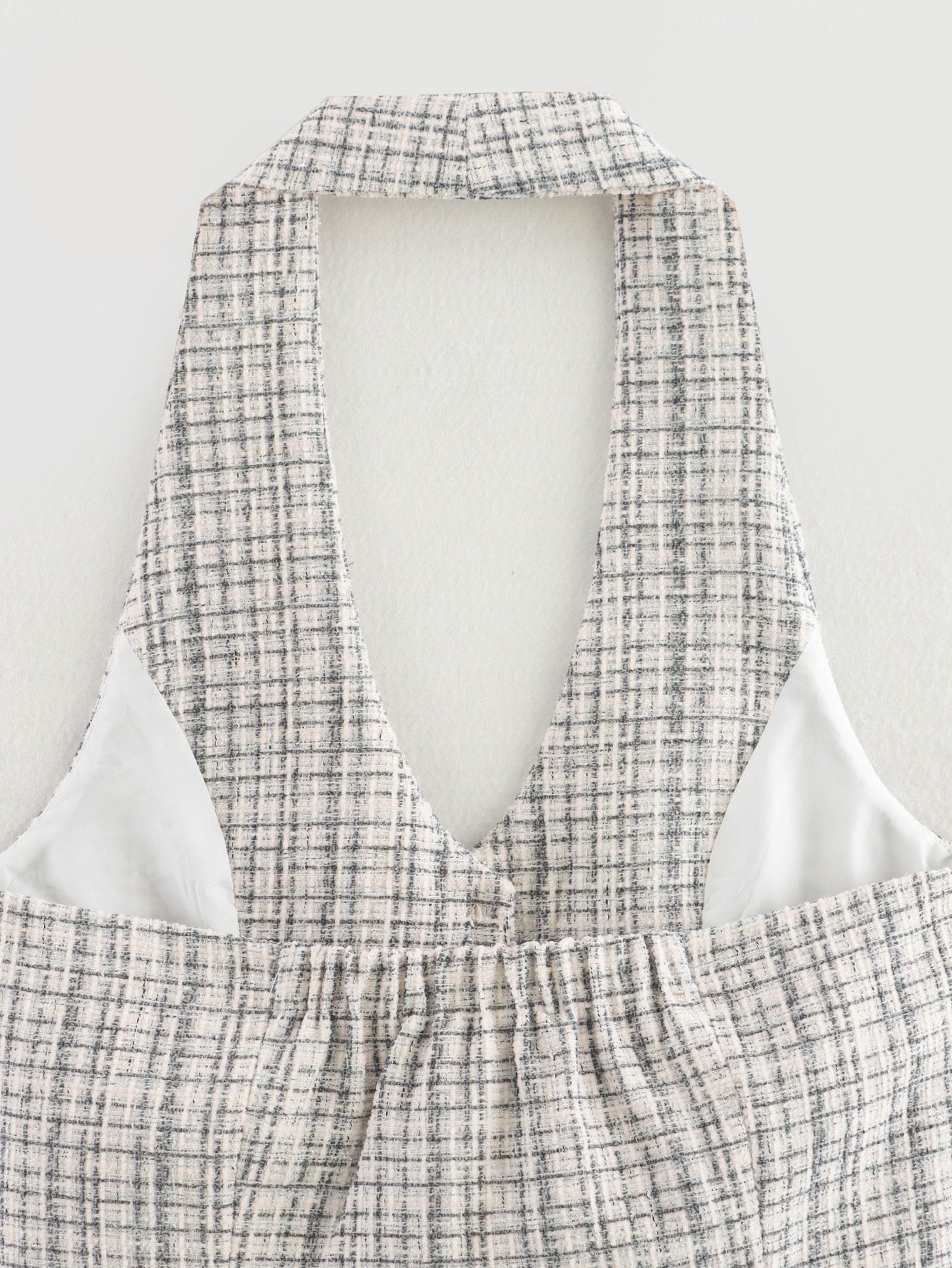 Spring Women All Match V neck Halter Sleeveless Single Breasted Classic Vest Top