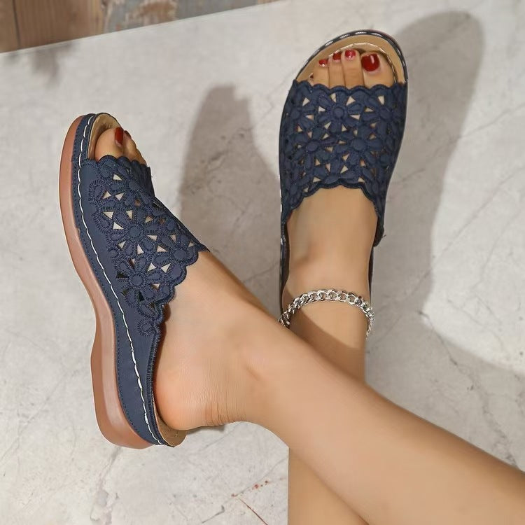 Simple Floral Cutout Platform Slippers Women Outer Wear Wedge Lightweight Beach Slippers