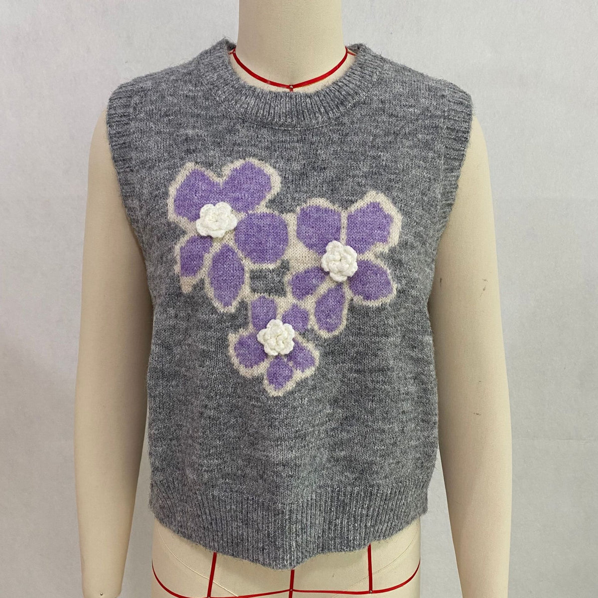Three Dimensional Floral Jacquard Knitted Vest round Neck Sleeveless Bandage Dress Outerwear Vest Sweater