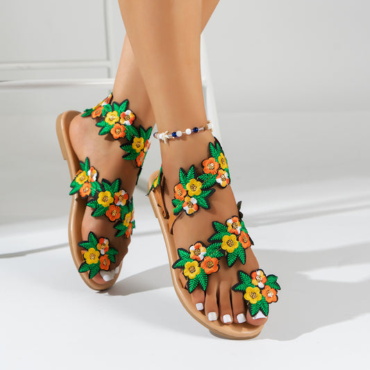 Plus Size Toe Covering Floral Flat Sandals Women Bohemian Vacation Beach Sandals