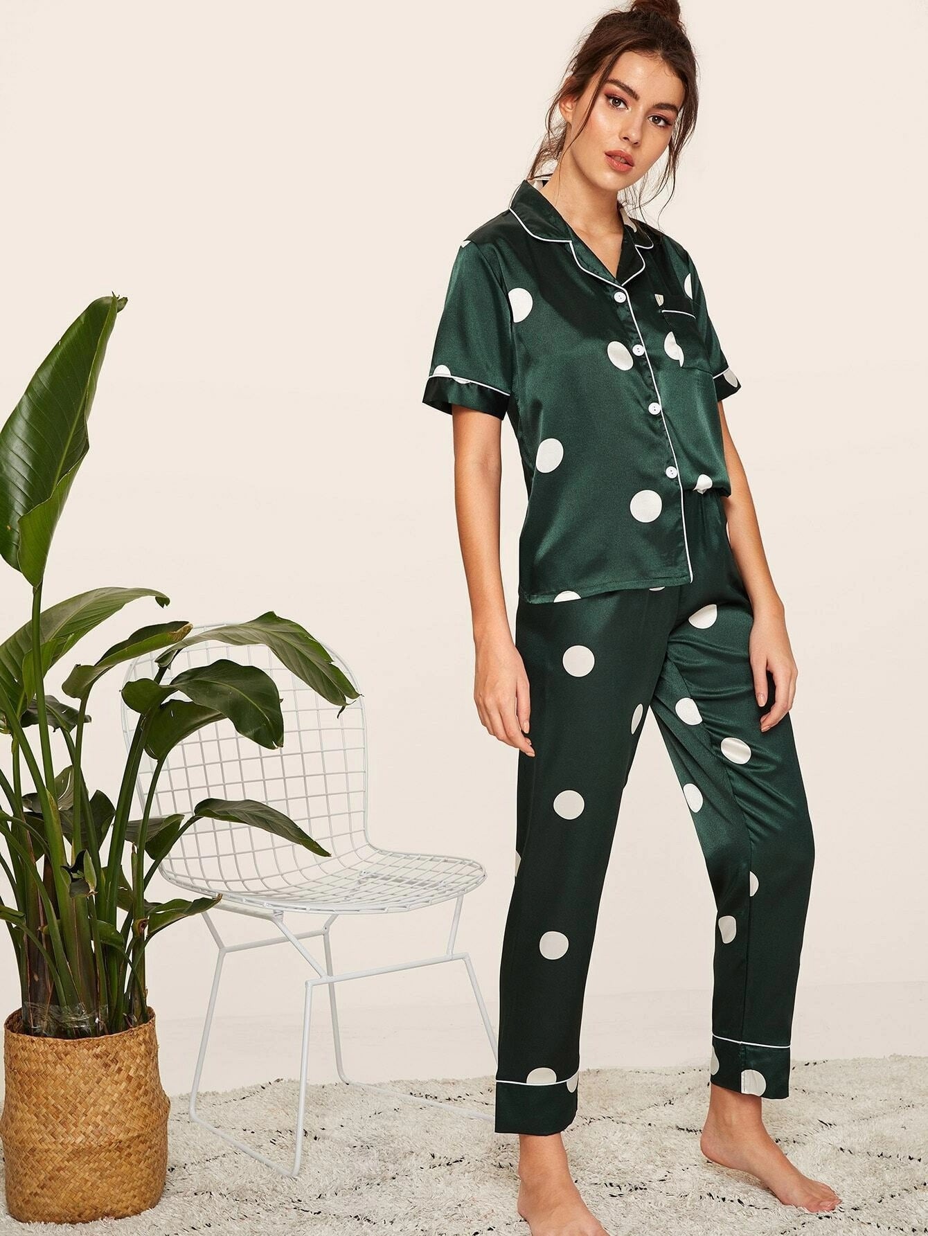 Imitated Silk Pajamas Women Home Wear Two-Piece Short-Sleeved Trousers