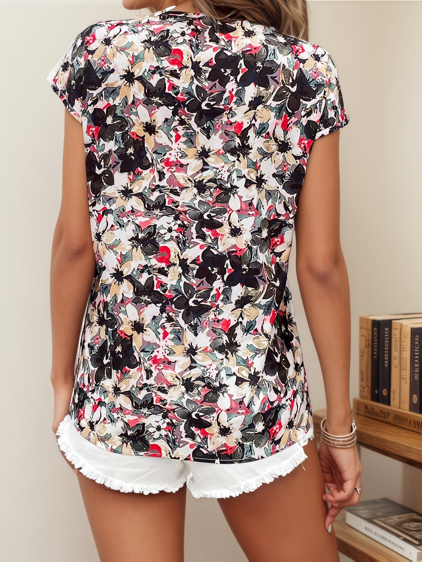 Women Clothing Elegant Women T shirt Short Sleeved Shirt V neck Tropical Printing Top